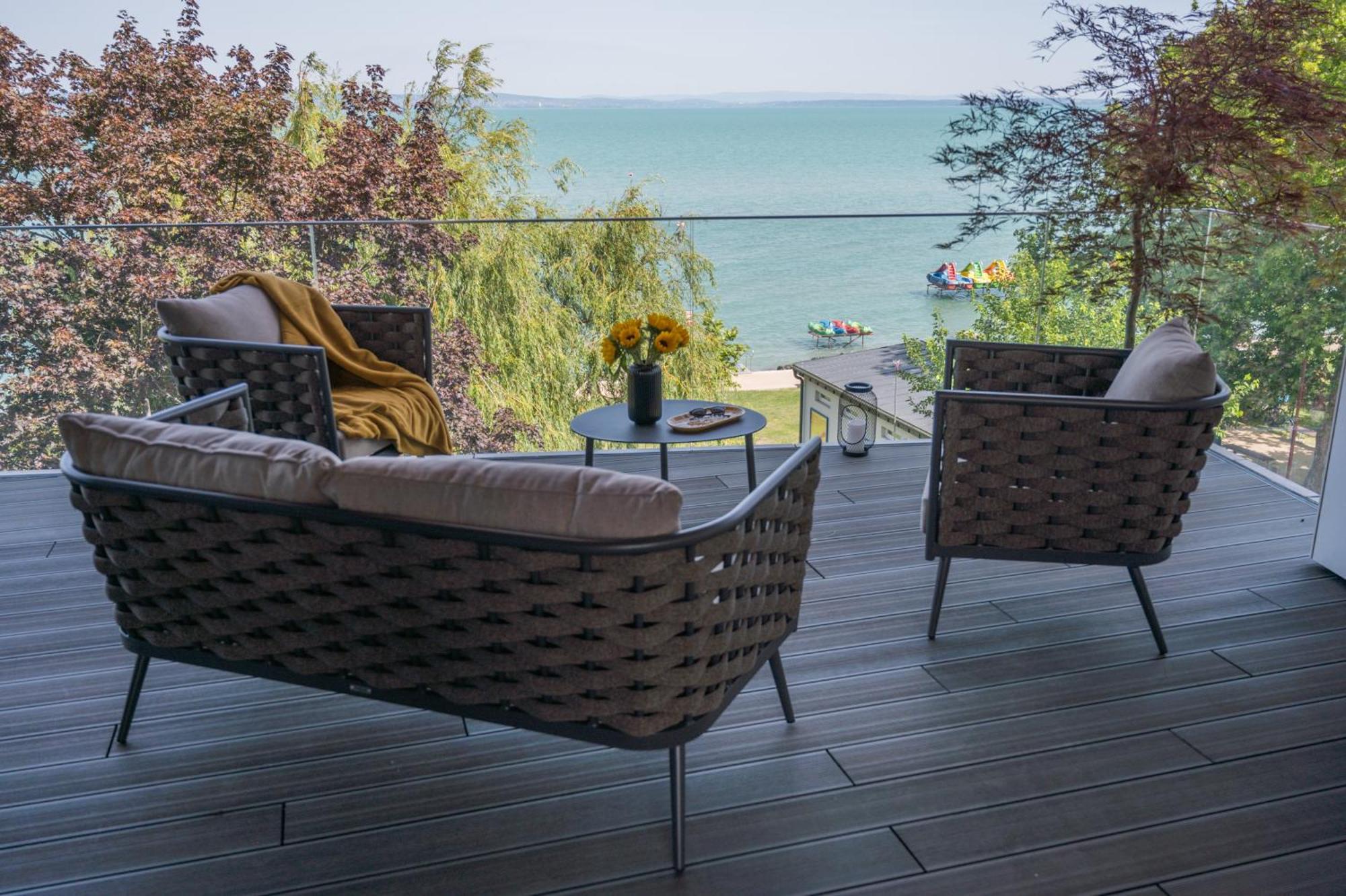 Bj81 Suite Hotel Siófok Exteriör bild
