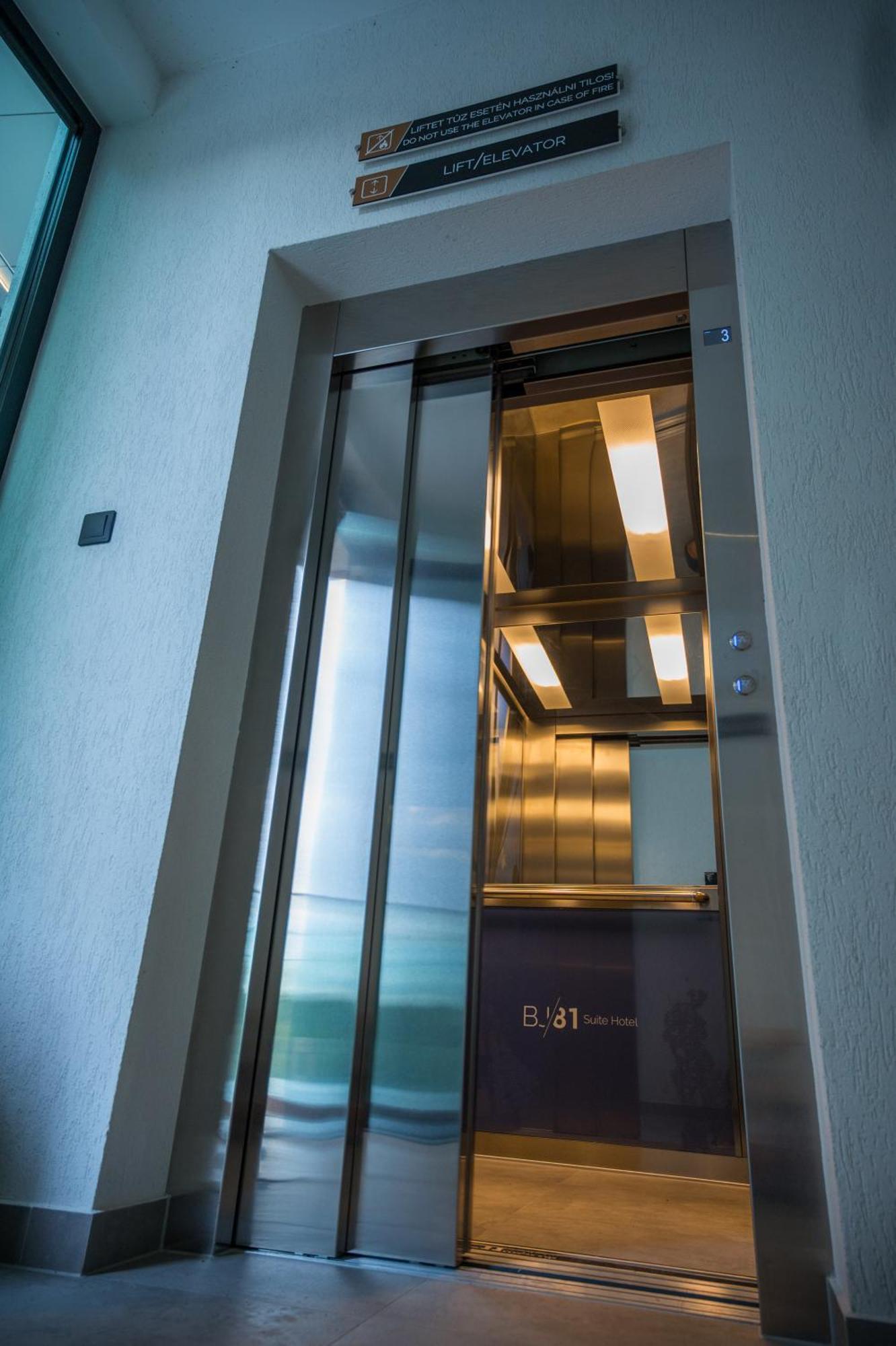 Bj81 Suite Hotel Siófok Exteriör bild